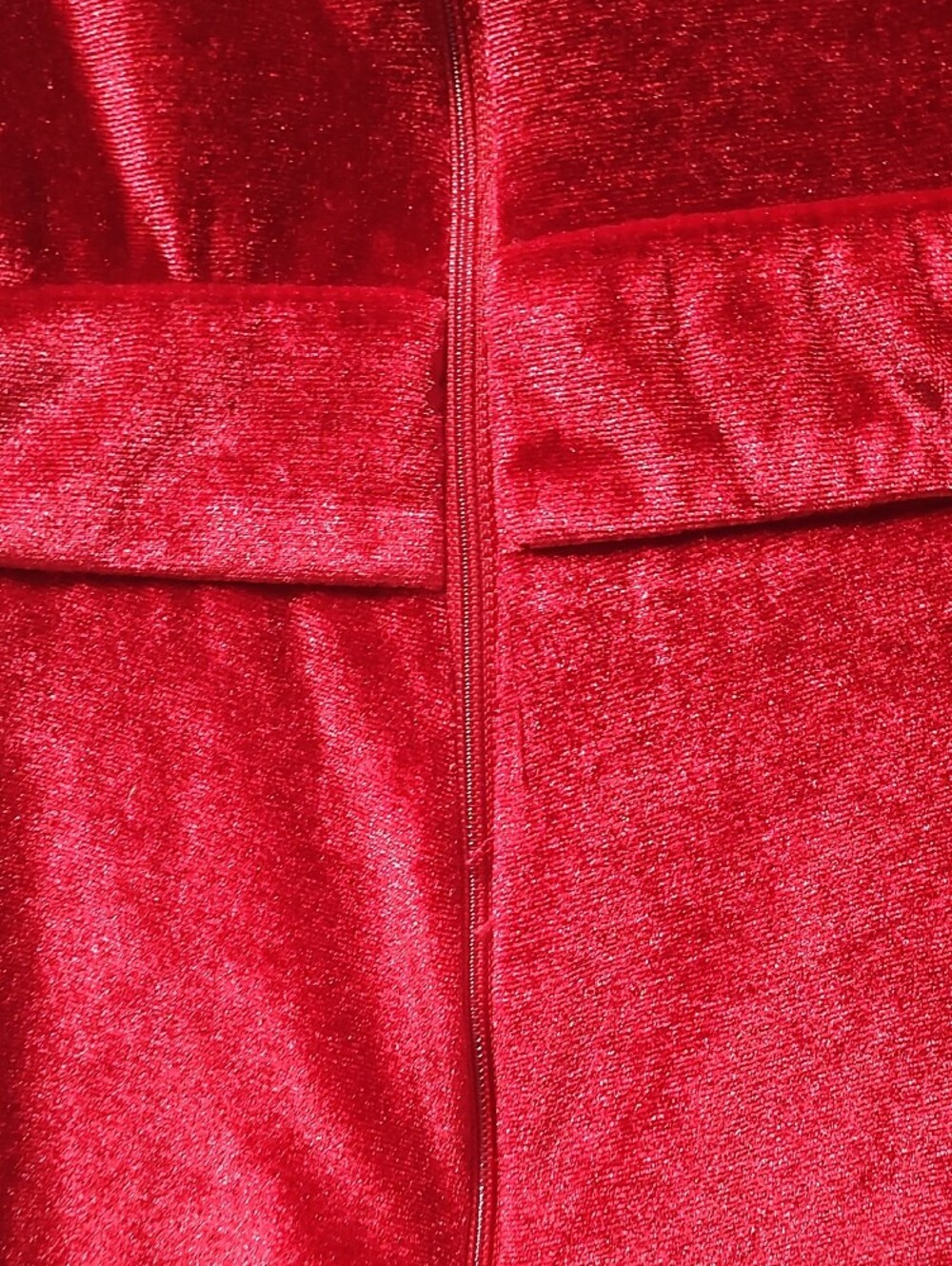 entro Red Velvet High-Rise Bermuda Shorts - Picture 9 of 15
